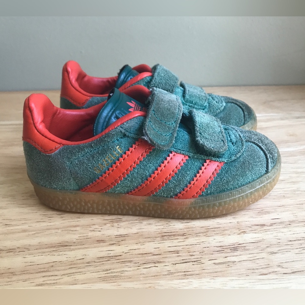 Adidas Toddler Gazelle “Collegiate Green Preloved Red” Sneaker Size: US 7K